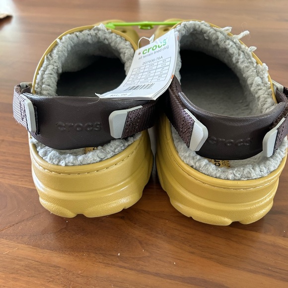 All terrain men’s crocs with tags - Picture 2 of 3